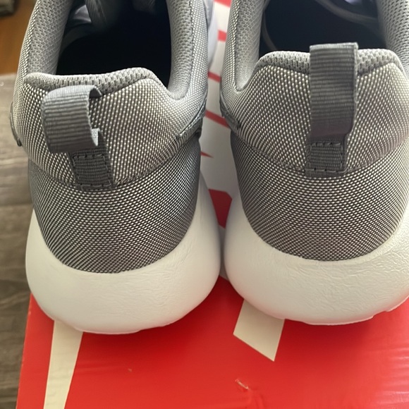 Nike Roshe one Premium sz-8.5 - Picture 5 of 6